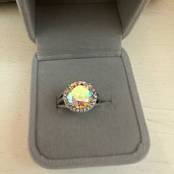 Moonstone moissanite ring - Picture 3 of 3